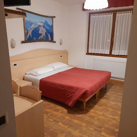 Hotel Garni B&B Maffei 핀졸로 외부 사진