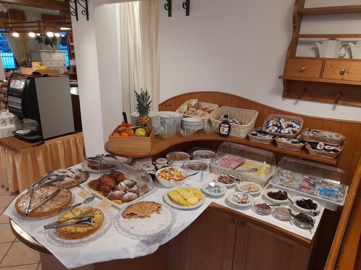 Hotel Garni B&B Maffei 핀졸로 외부 사진