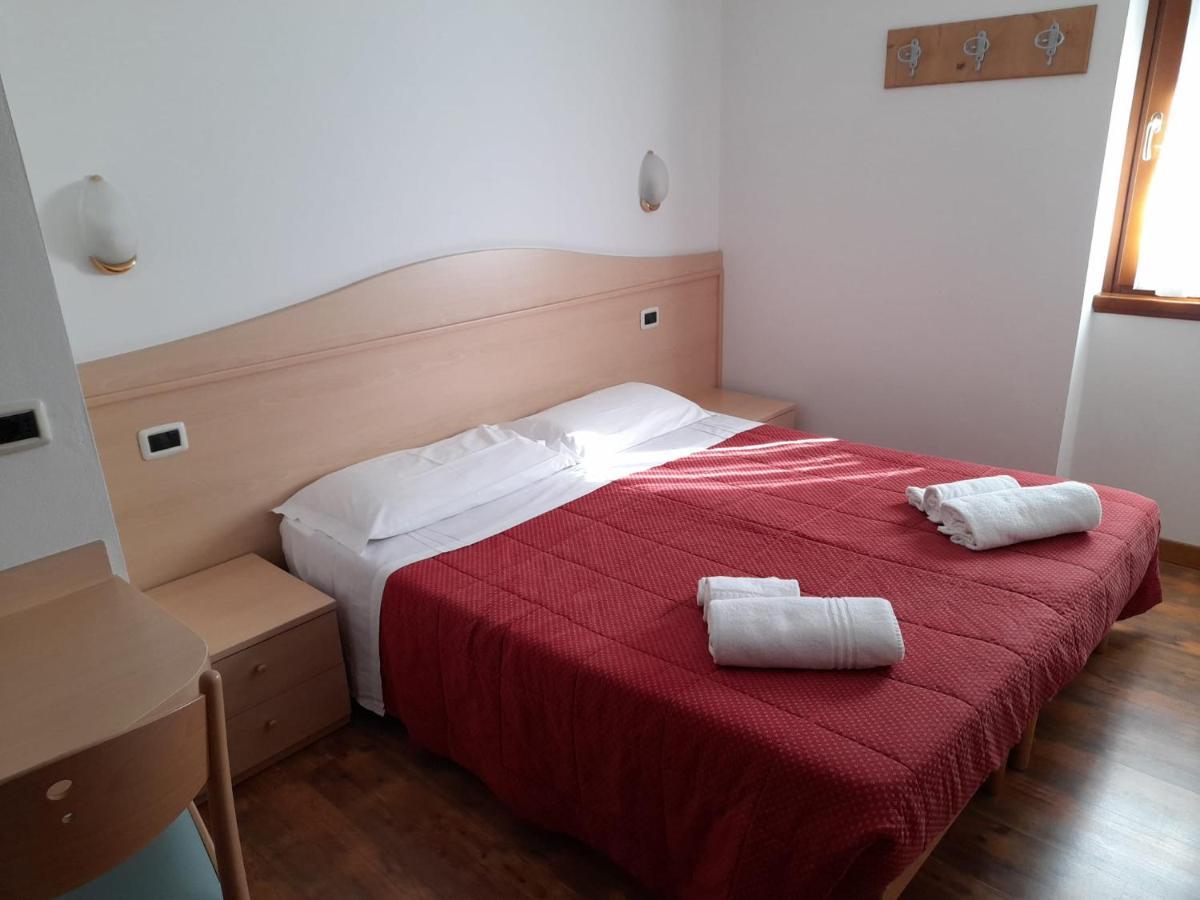 Hotel Garni B&B Maffei 핀졸로 외부 사진