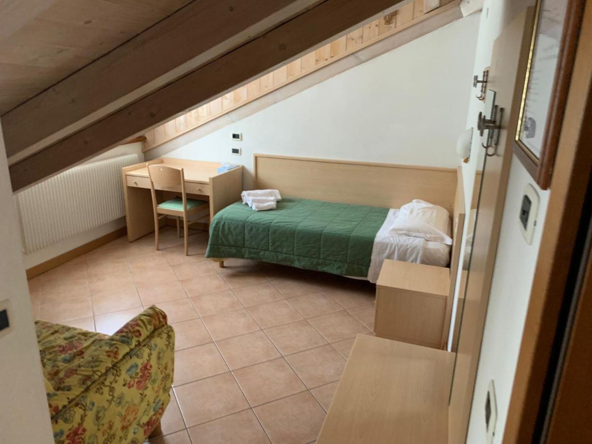 Hotel Garni B&B Maffei 핀졸로 외부 사진